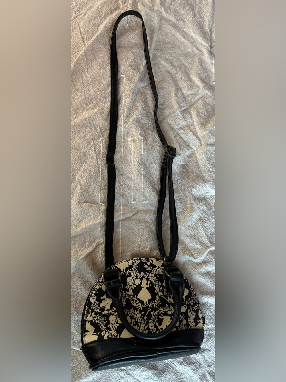 Disney Loungefly Alice in Wonderland Crossbody Bag